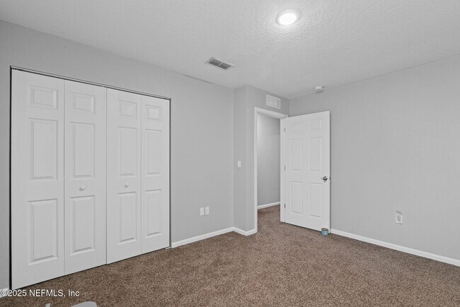 Building Photo - 852 Capitol Pkwy