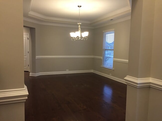 Building Photo - 2618 Snap Dragon Dr