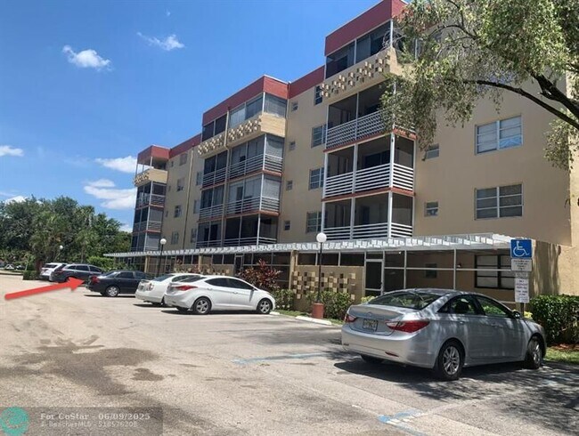 Building Photo - 404 NW 68th Ave
