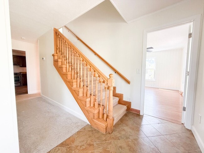 Building Photo - Private 5-Bedroom Dream Home with Creek, Pond & 3 Levels of Living Space