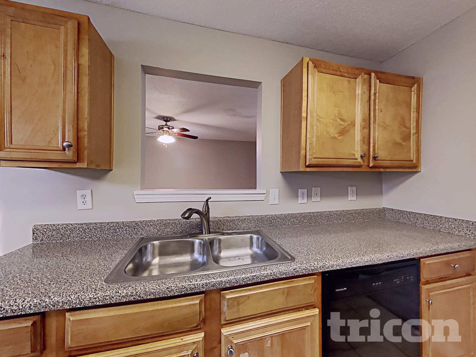 Building Photo - 5849 Black Top Way