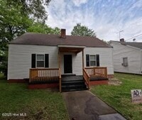 Building Photo - 405 Maplewood Ave NE