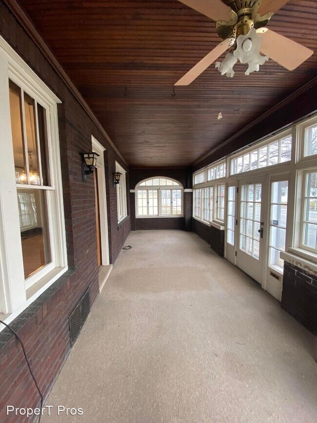 Building Photo - 4 br, 3 bath House - 802 West Franklin Street