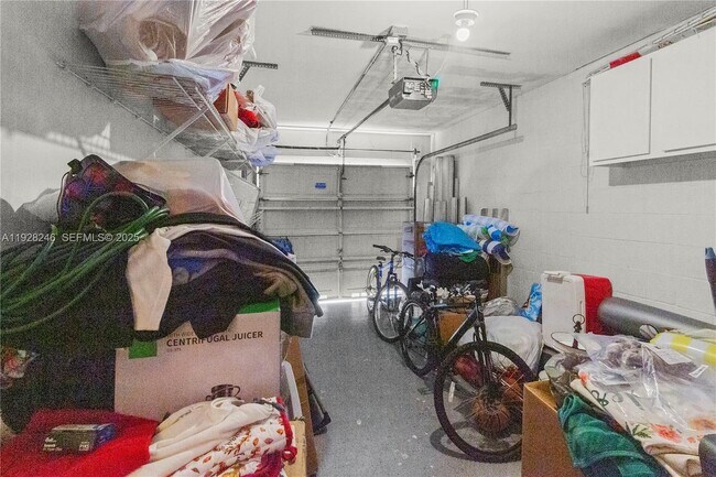 Building Photo - 7464 Pinewalk Dr S