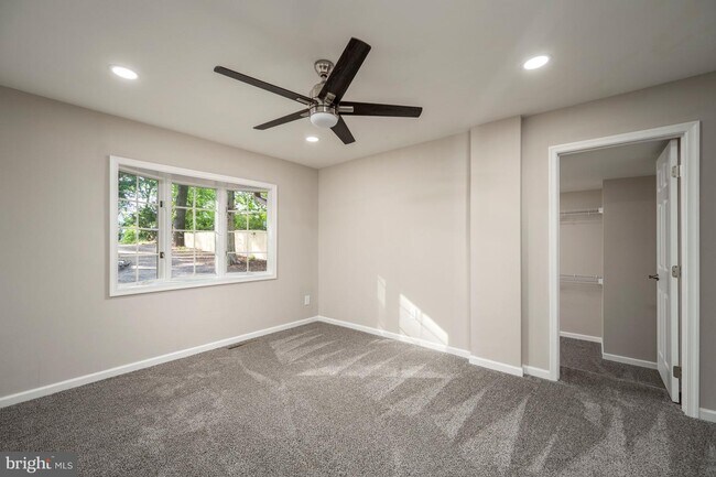 Building Photo - 24421 Beaver Dam Dr