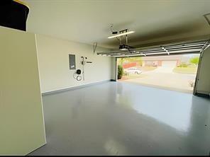 Building Photo - 6217 Larkspur Ln