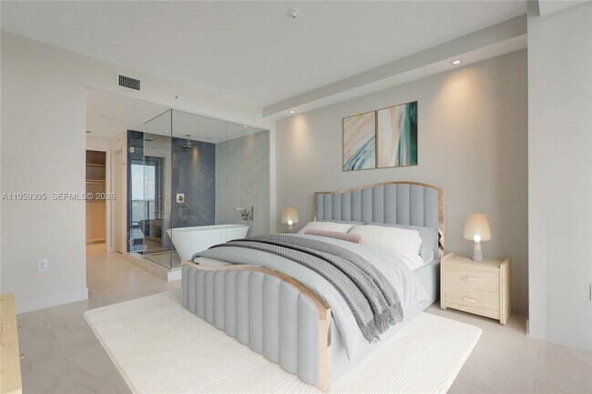 Building Photo - 700 NE 24th St