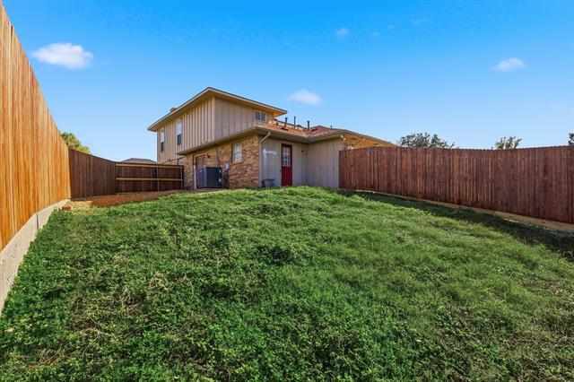 Building Photo - 2145 Willow Pl