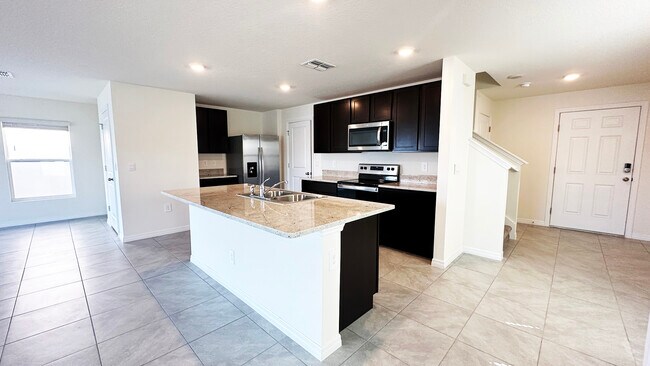 Building Photo - 2926 Rock Sound St