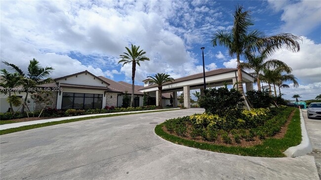 Building Photo - 2628 SE 28th Dr