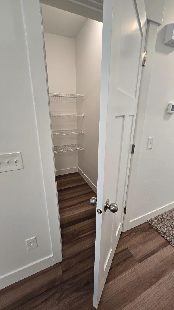 Building Photo - 6512 Skyline Lp Ln