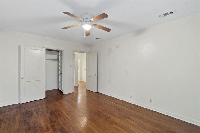 Building Photo - 1511 Alguno Rd