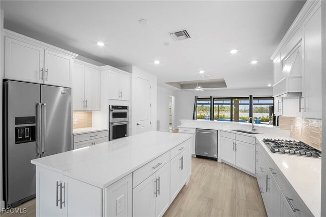 Building Photo - 19001 Aqua Shore Dr