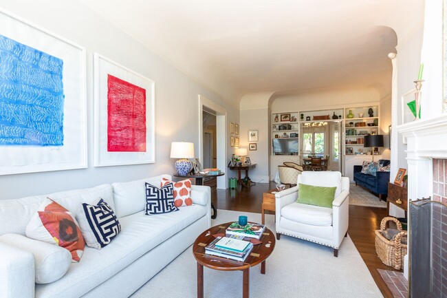 Building Photo - HUGE 5+BR/4.5BA Four Story Presidio Hts./ Laurel Village Home! Garage! Flat Yard!  PROGRESSIVE
