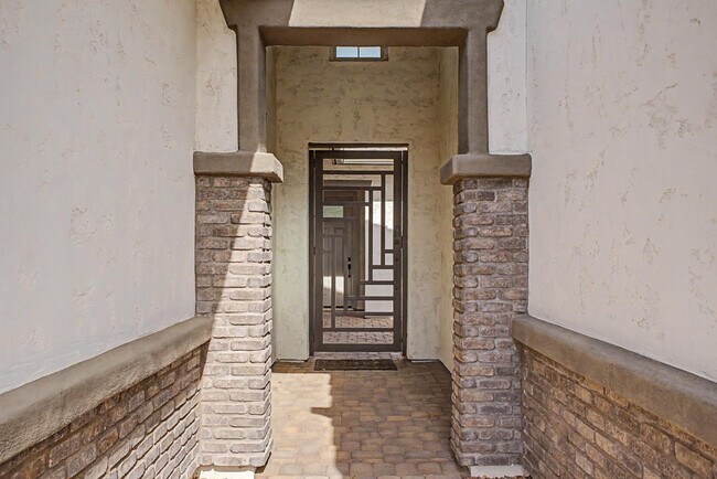 Building Photo - 13103 N 174th Dr