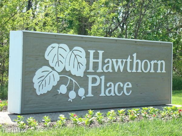 Building Photo - 2307 Hawthorn Dr