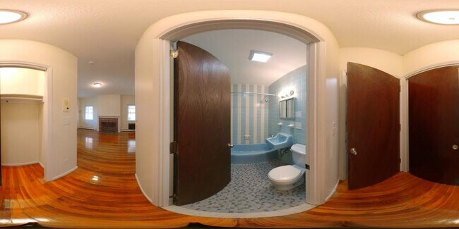 Building Photo - bedroom in Boston MA 02135
