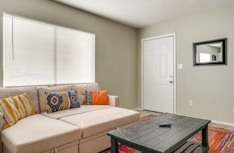 Building Photo - 1444 S 13th Ave