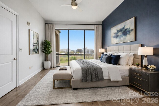 Building Photo - 701 Royal Ct