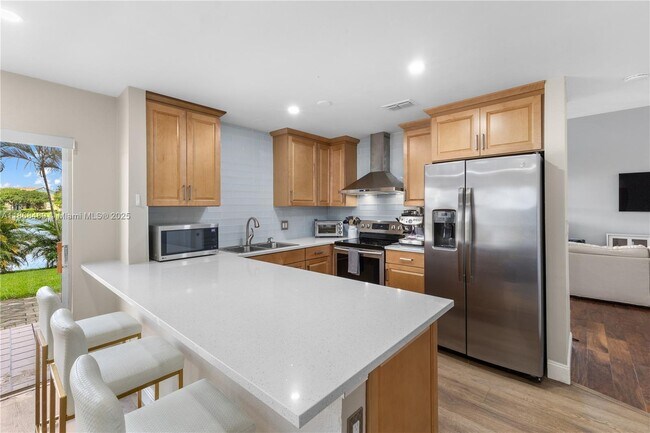 Building Photo - 10931 SW 10th Pl