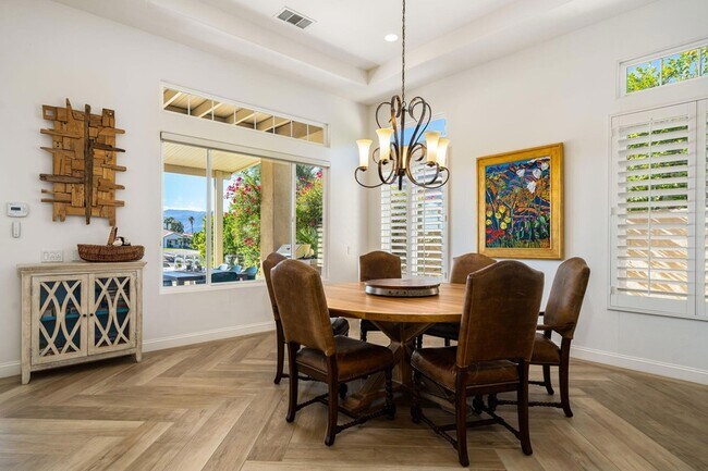 Building Photo - 96 Vía Bella