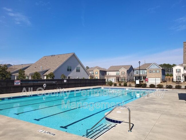 Building Photo - 3328 Fall Branch Ln