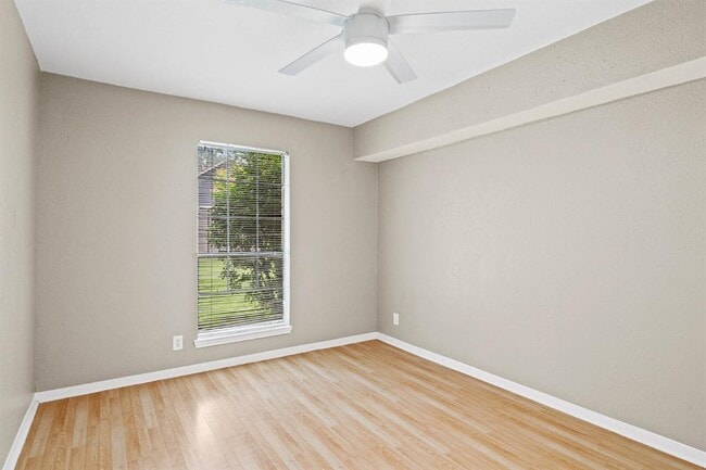 Building Photo - 1601 Faro Dr