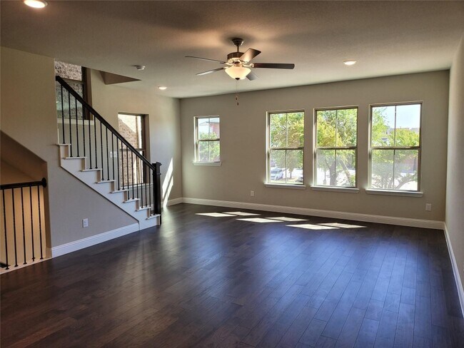 Building Photo - 124 Settlers Wy
