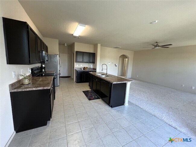 Building Photo - 1057 Clarkston Dr