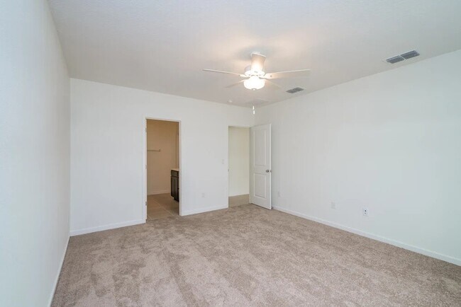 Building Photo - 3940 Obsidian Dr