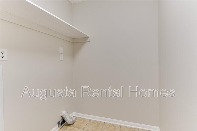 Building Photo - 208 W Buena Vista Ave
