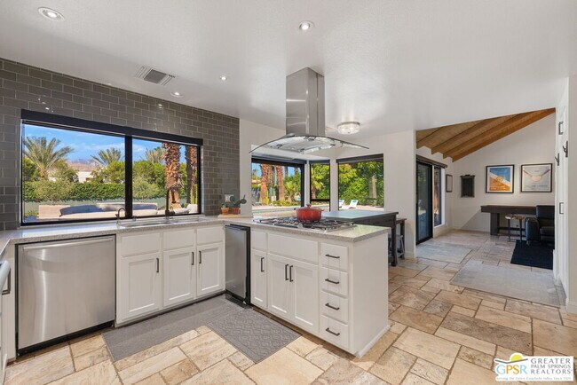 Building Photo - 40563 Desert Creek Ln