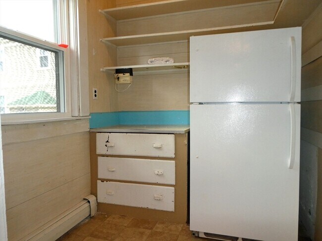 Building Photo - 55 Everett St