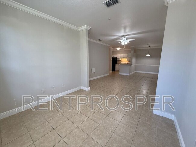 Building Photo - 3379 S Kirkman Rd