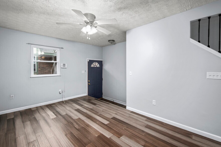 Building Photo - 1448 Highland St