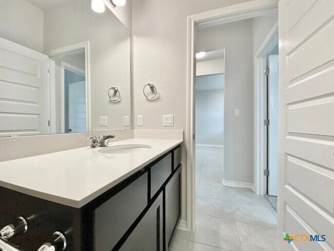 Building Photo - 2148 Pecan Island Dr
