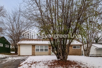 Building Photo - 6806 E 114th Terrace