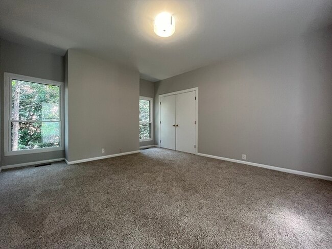 Building Photo - 501 Fenton Pl