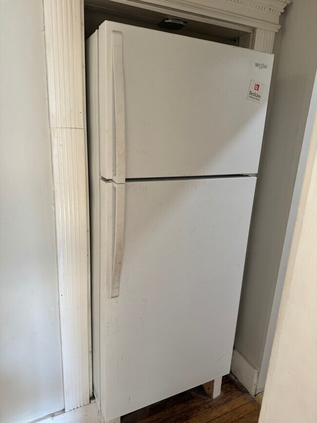 Building Photo - 38 Hemenway St