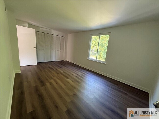 Building Photo - 53 Cottonwood Ct