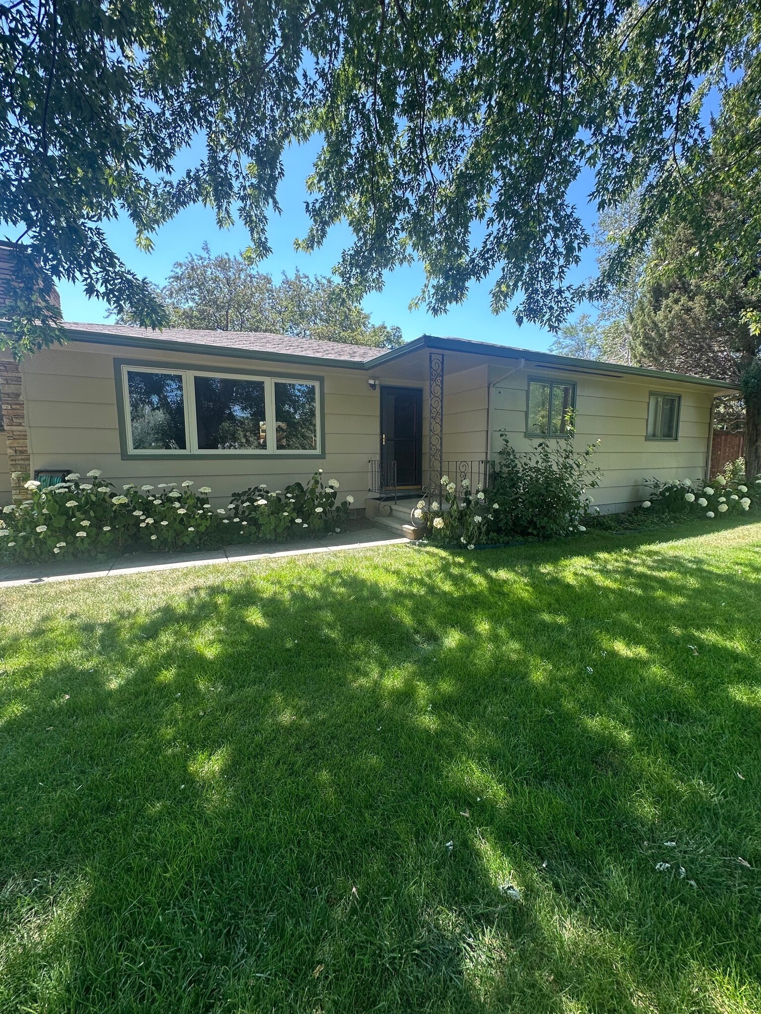 Building Photo - 1446 Norman Park Dr