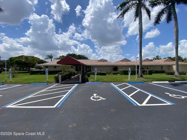 Building Photo - 8777 Warwick Dr
