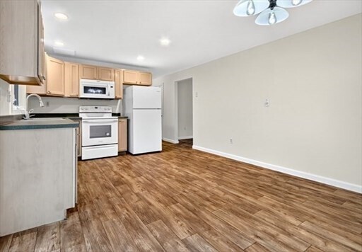 Building Photo - 85 Steeple Chase Cir