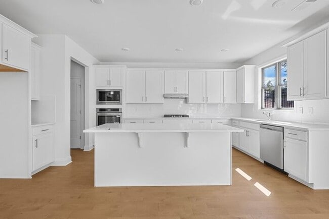 Building Photo - 5886 Creek Indian Dr