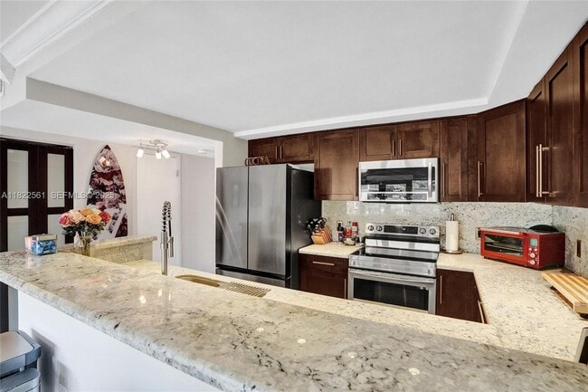 Building Photo - 16478 NE 27th Pl