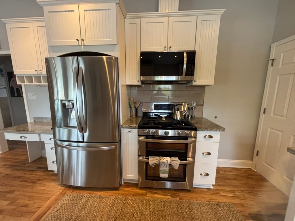 Kitchen - 4710 Jewel St