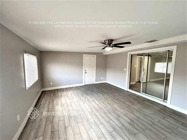 Building Photo - 4309 N 72nd Ln