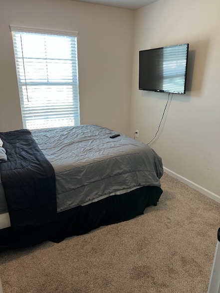 Building Photo - 2107 Creel Ln