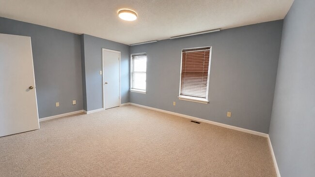 Building Photo - 3BR Virginia Beach Home with Fenced Yard!