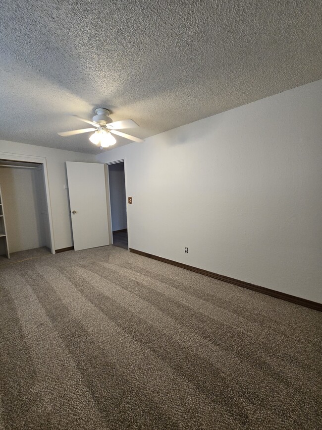 Building Photo - 1333 Saratoga St